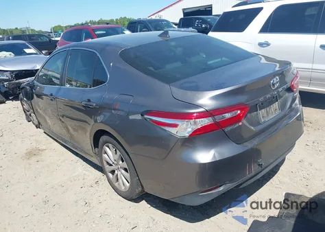 2019 Toyota Camry Le z USA, uszkodzony, nr VIN 4T1B11HK4KU797720